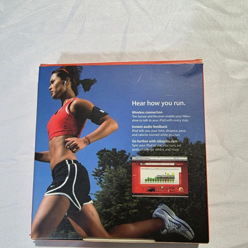 Apple Nike + iPod Sport Kit Wireless Sensor and Receiver MA365LL/F White Red